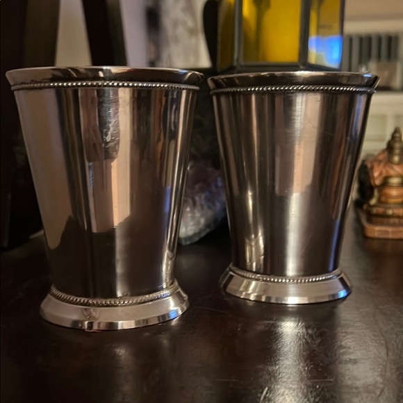 Two Elegant Silver-Plated Cups with delicate engravings - Picture 8 of 8